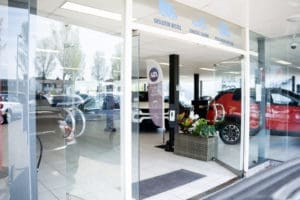 ingang showroom Mobility Group Haaker Heemstede