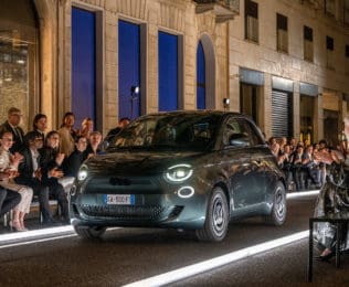 Fiat 500e Giorgio Armani Edition groen